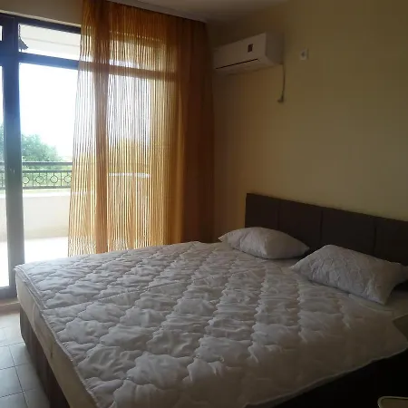 Beach Self-catering Apartment *